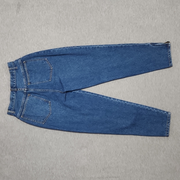 Vintage Denim - Vintage Cristina's High Rise Relaxed Tapered Leg "Mom" Jeans